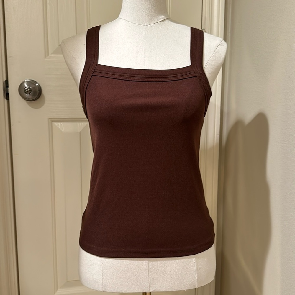Aemi + Co Tank